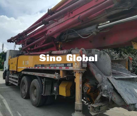 12Mpa รถปั๊มคอนกรีตมือสอง Euro4 46m 4 ส่วนการเข้าถึงแนวตั้ง