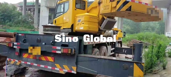50 ตันใช้รถบรรทุกติดเครน XCMG QY50KA 40L การใช้น้ำมันต่อ 100km